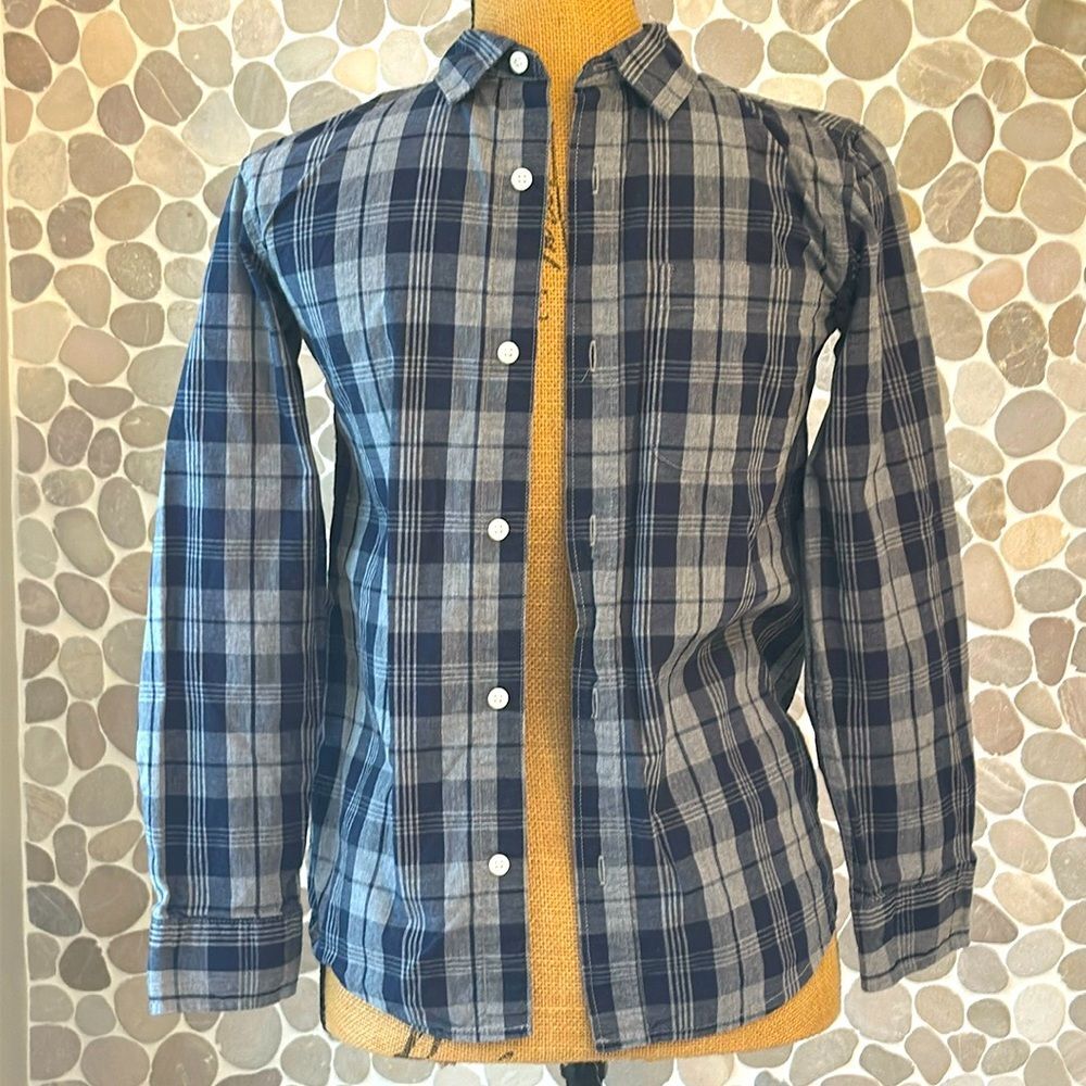 Old Navy blue and gray plaid button up – 10/12